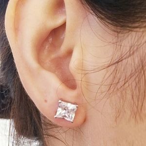 **2.5 CARAT SQUARE PRINCESS DIAMOND STUD EARRINGS
